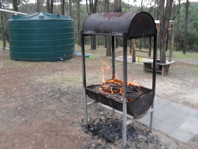 233 Malar Crescent, Nanango QLD 4615