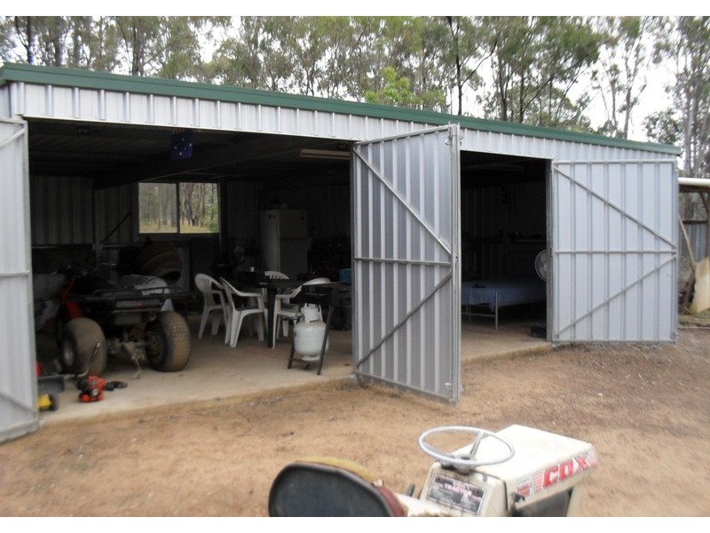 233 Malar Crescent, Nanango QLD 4615
