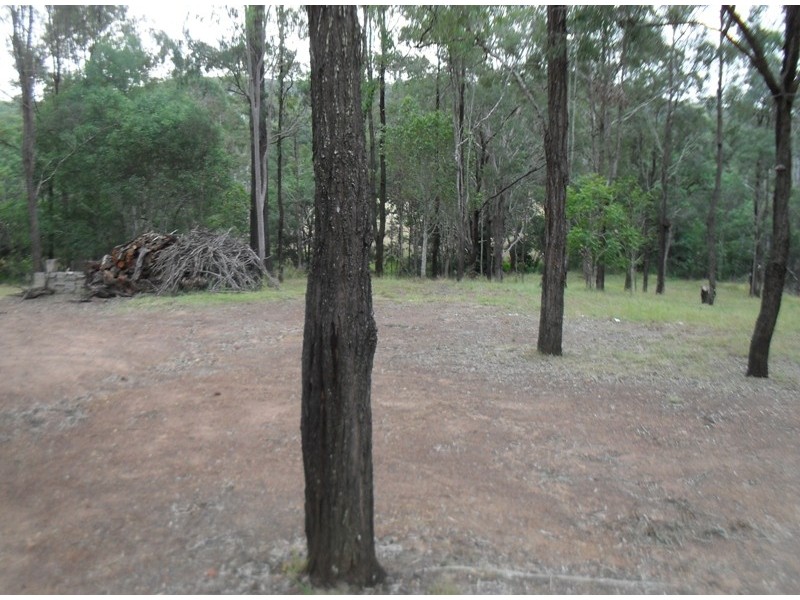 233 Malar Crescent, Nanango QLD 4615