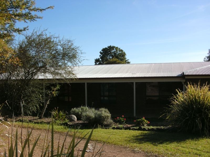 28 Kimlin Street, Nanango QLD 4615