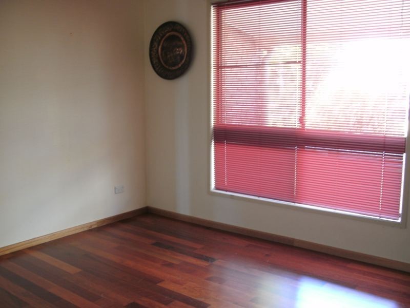 28 Kimlin Street, Nanango QLD 4615