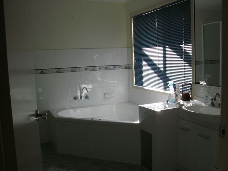 28 Kimlin Street, Nanango QLD 4615