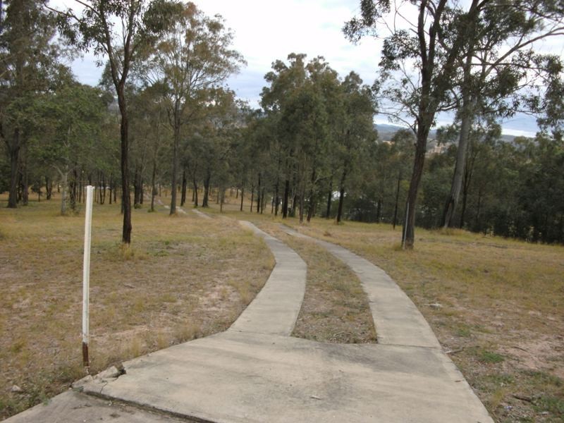 48 Devereux Drive, Nanango QLD 4615