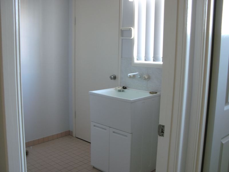 12 Eagle Street, Nanango QLD 4615