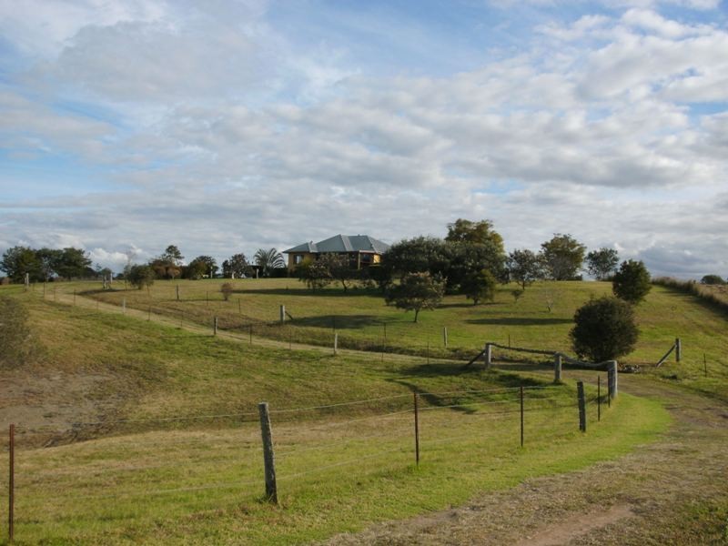 19 Sutherland Drive, Blackbutt QLD 4306