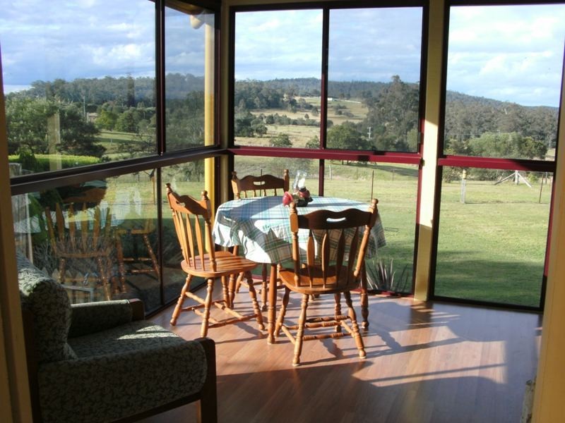 19 Sutherland Drive, Blackbutt QLD 4306