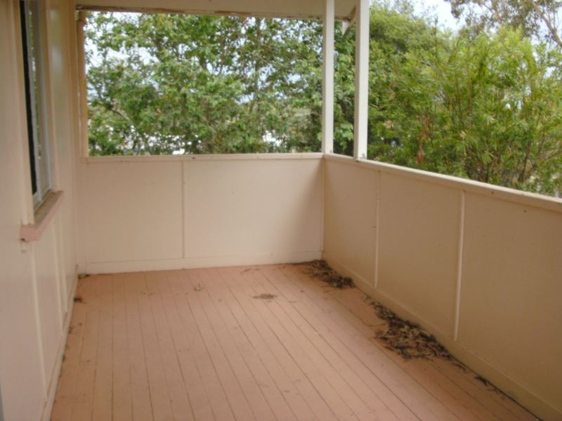 19 Hay Street, Nanango QLD 4615