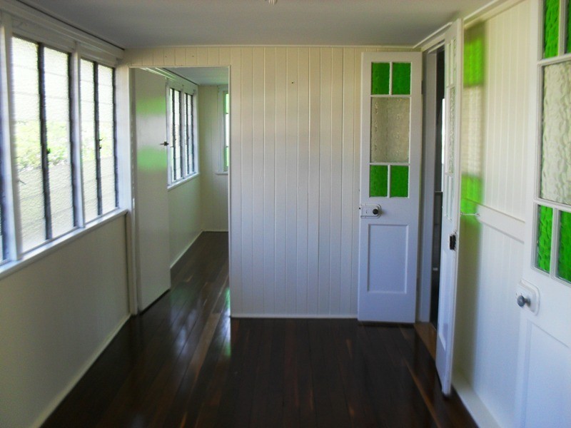 32 Elk Street, Nanango QLD 4615
