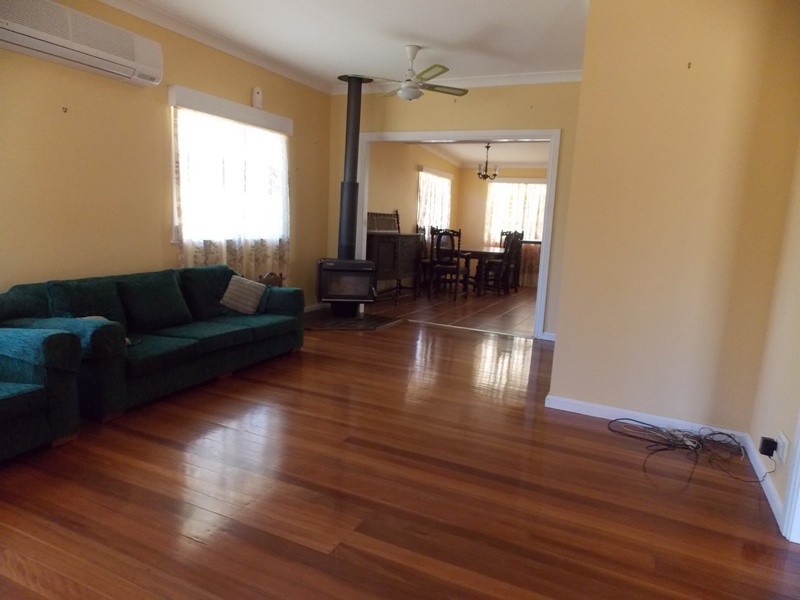 18 Old Yarraman Road, Nanango QLD 4615