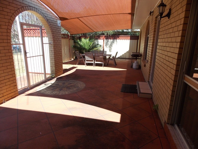 35 Brisbane Street, Nanango QLD 4615