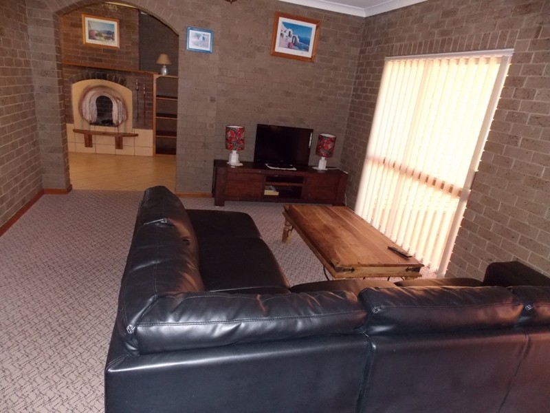 35 Brisbane Street, Nanango QLD 4615