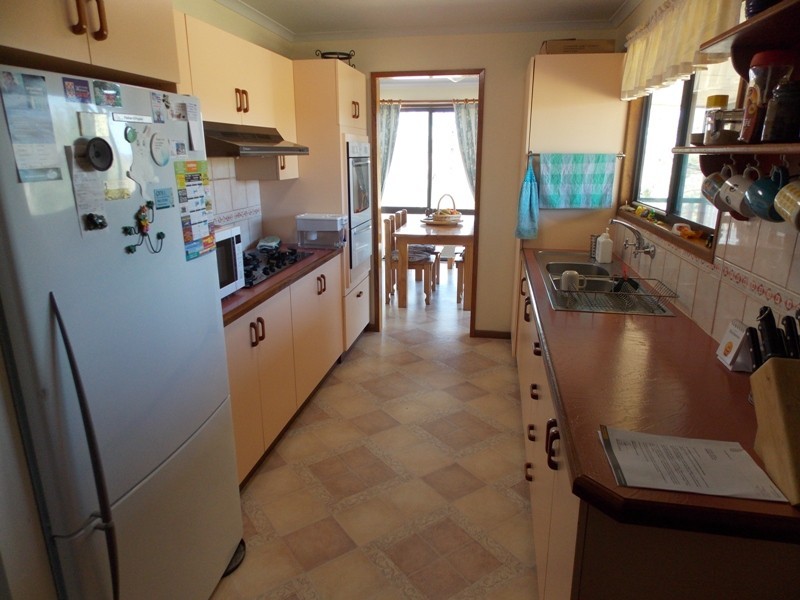 915 Old Esk North Road, Nanango QLD 4615