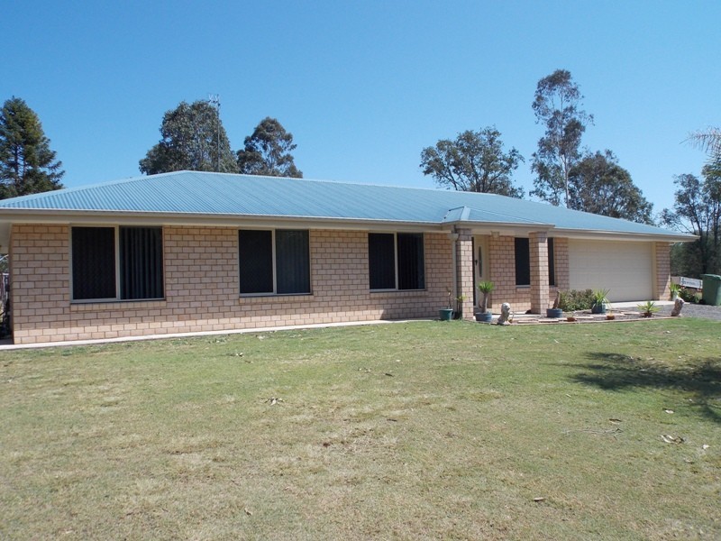 107 Gipps St North, Nanango QLD 4615