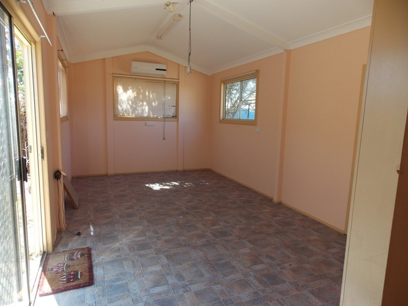 16 Eagle Street, Nanango QLD 4615