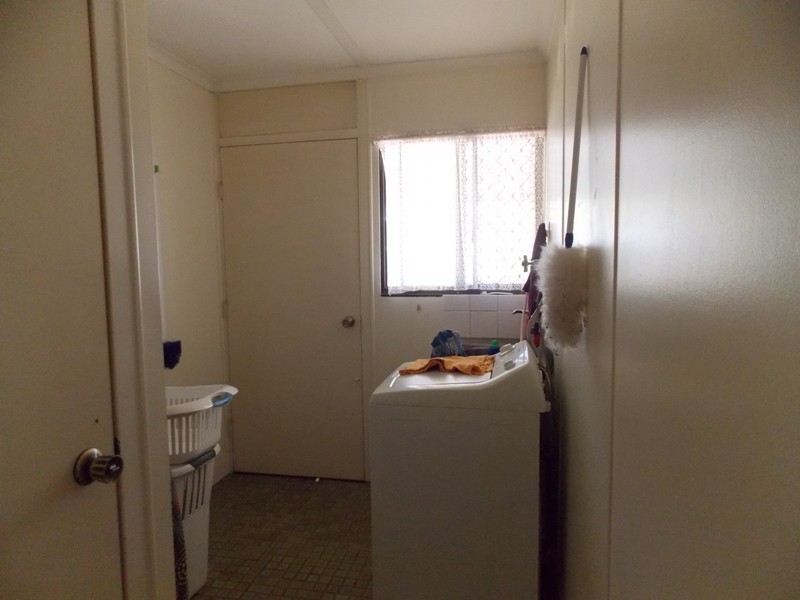 5 Deakin Crescent, Nanango QLD 4615