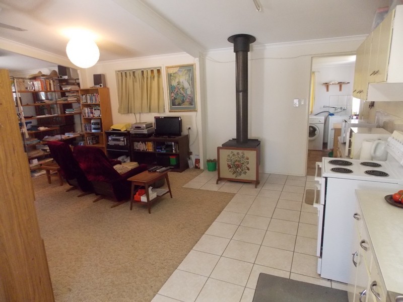 72 Elouera Drive, Nanango QLD 4615