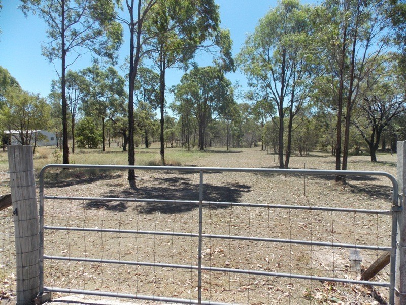 72 Elouera Drive, Nanango QLD 4615