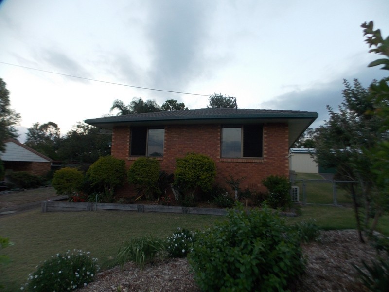 13 Chester Street, Nanango QLD 4615