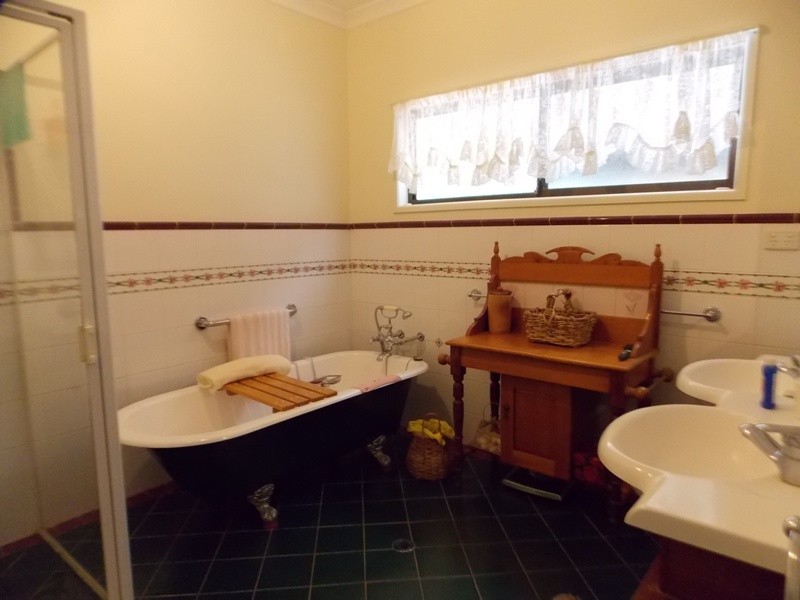 13 Rosalie Drive, Yarraman QLD 4614