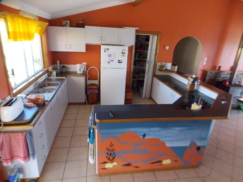 42 Hicken Way, Nanango QLD 4615