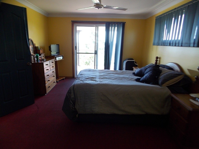 42 Hicken Way, Nanango QLD 4615