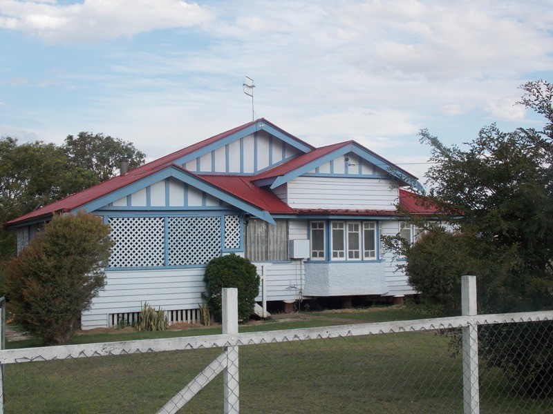 26 Gipps Street, Nanango QLD 4615