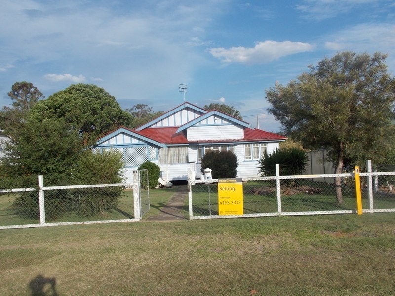 26 Gipps Street, Nanango QLD 4615