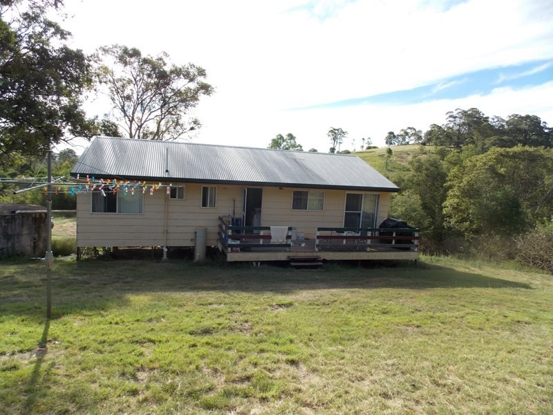 16 Hicken Way, Nanango QLD 4615