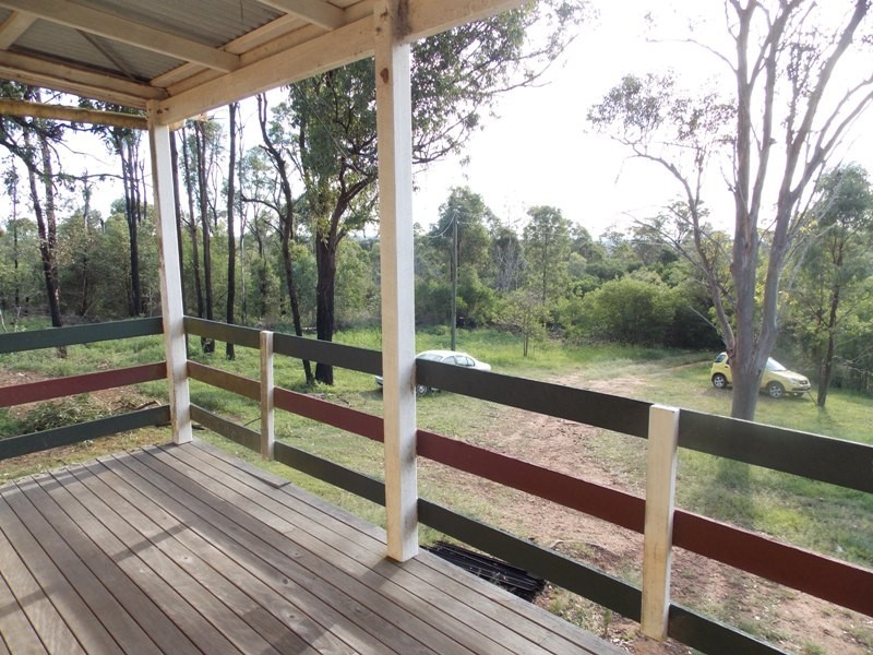 16 Hicken Way, Nanango QLD 4615