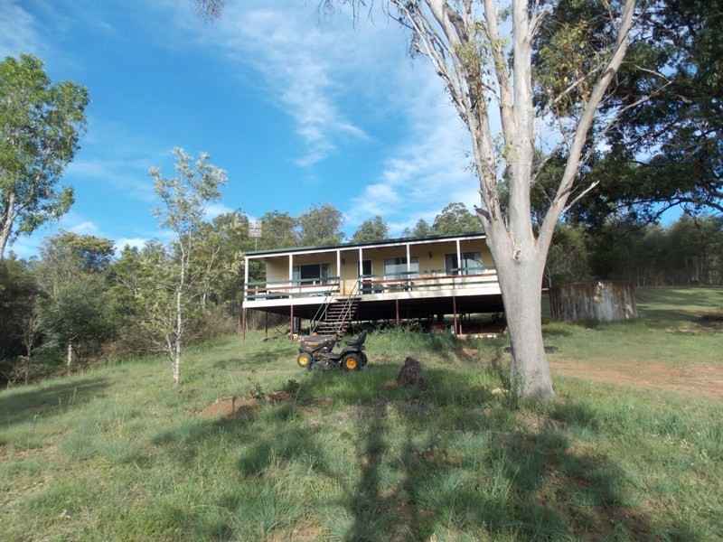 16 Hicken Way, Nanango QLD 4615