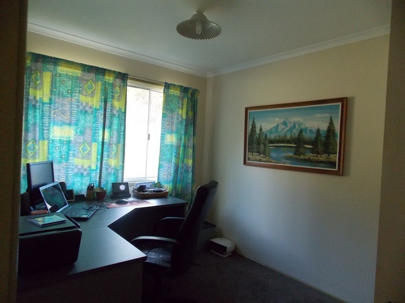 16 Hicken Way, Nanango QLD 4615