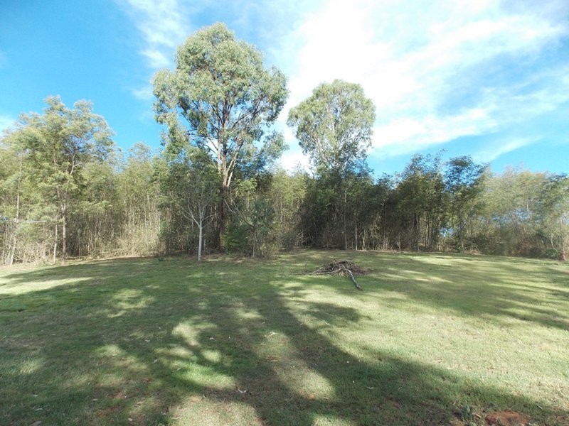 16 Hicken Way, Nanango QLD 4615