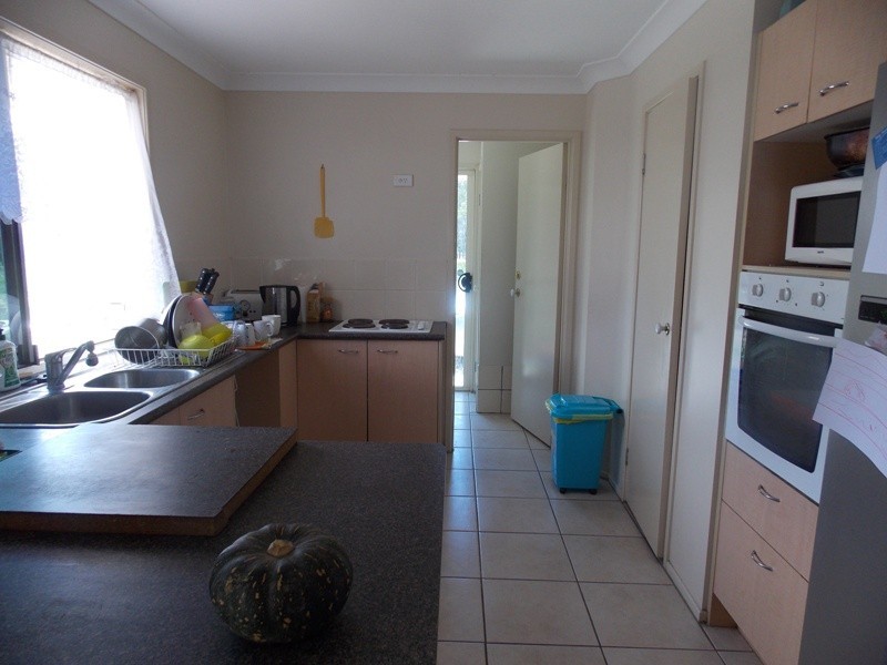 16 Malar Crescent, Nanango QLD 4615