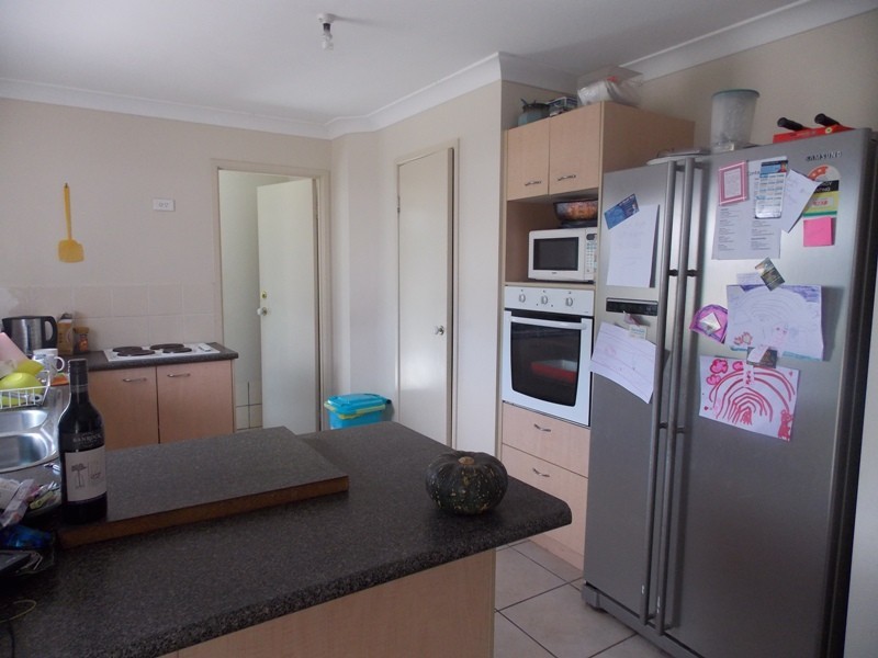 16 Malar Crescent, Nanango QLD 4615