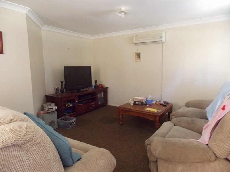 16 Malar Crescent, Nanango QLD 4615