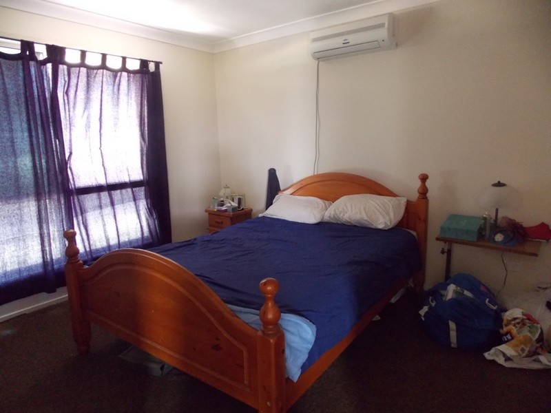 16 Malar Crescent, Nanango QLD 4615