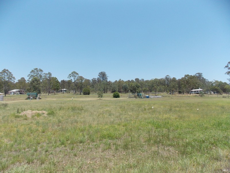 16 Malar Crescent, Nanango QLD 4615