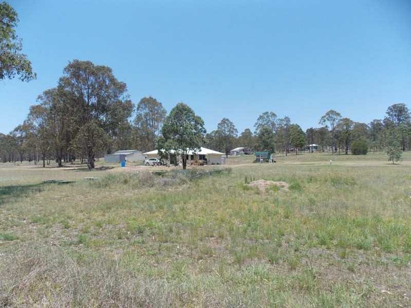 16 Malar Crescent, Nanango QLD 4615