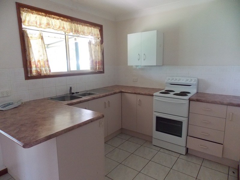 1 Fairway Drive, Nanango QLD 4615