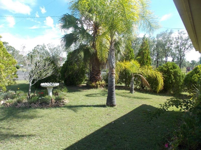 1 Fairway Drive, Nanango QLD 4615
