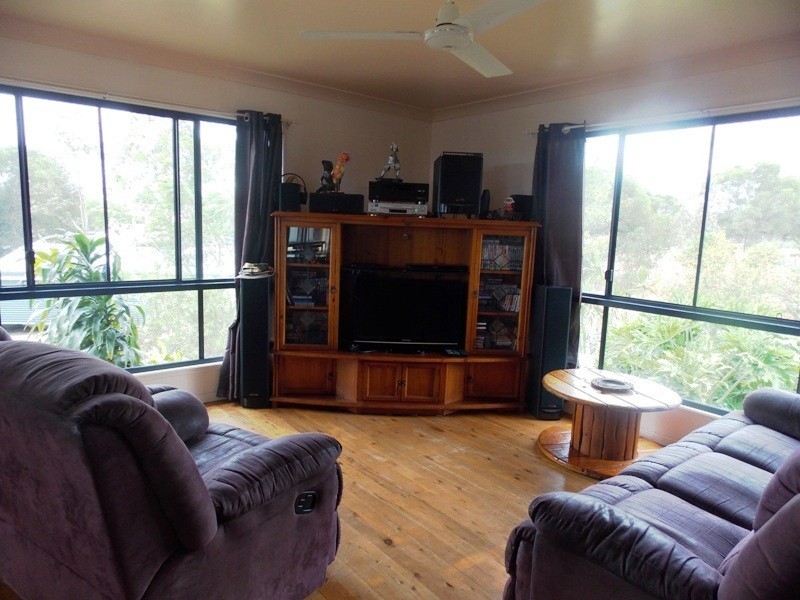 89 Anderson Road, Nanango QLD 4615