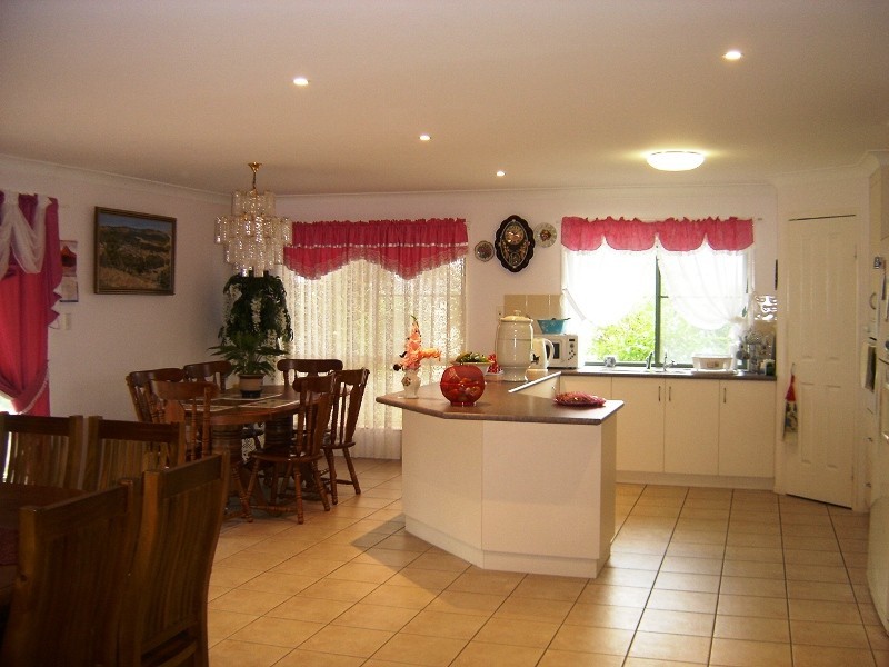 14 Wills Street, Nanango QLD 4615