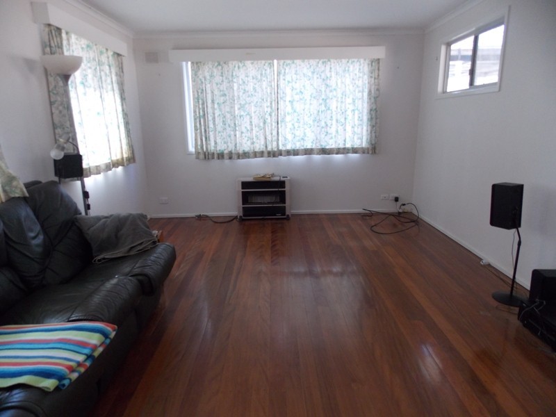 213 Malar Crescent, Nanango QLD 4615