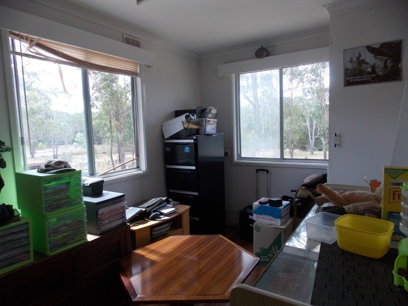 213 Malar Crescent, Nanango QLD 4615
