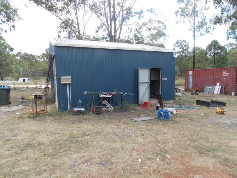 213 Malar Crescent, Nanango QLD 4615