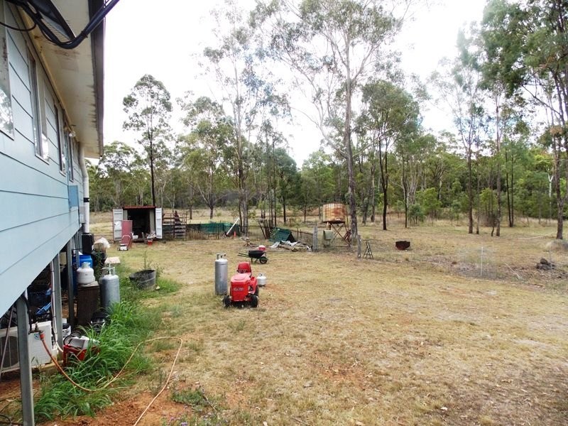 213 Malar Crescent, Nanango QLD 4615