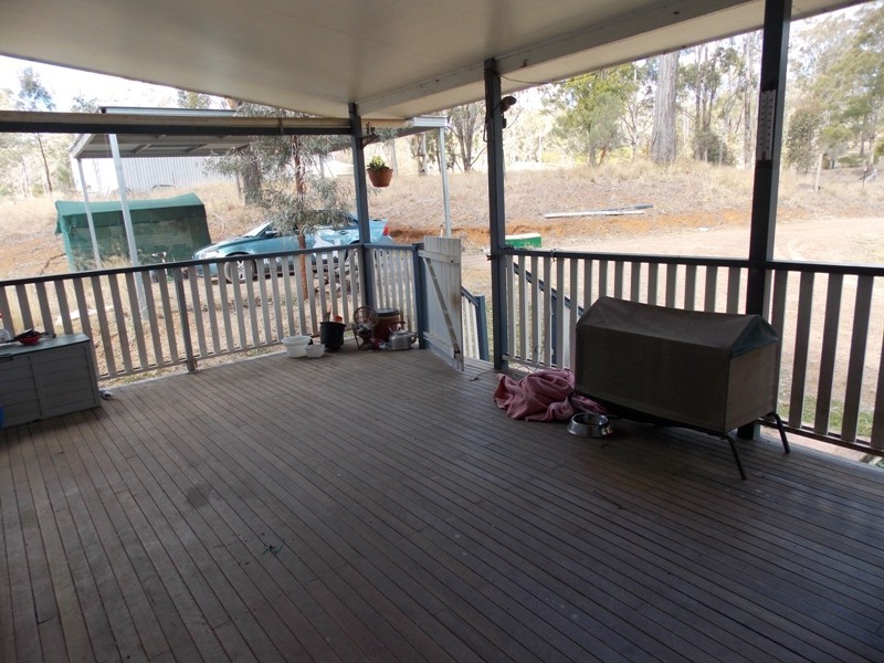 213 Malar Crescent, Nanango QLD 4615