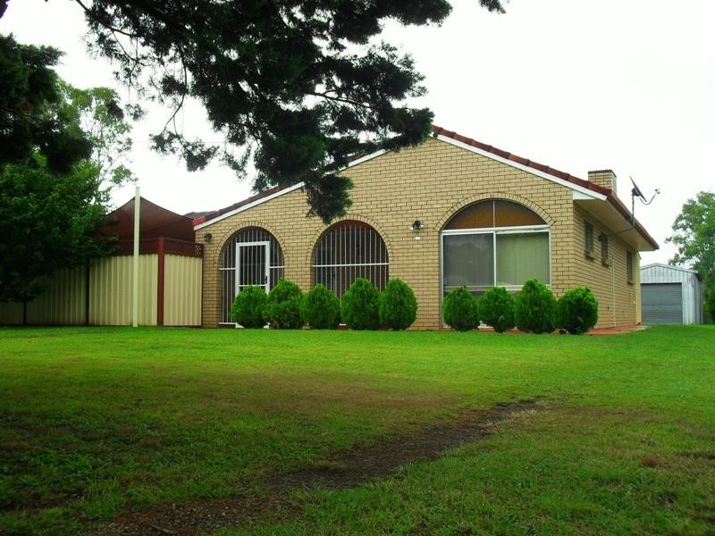35 Brisbane Street, Nanango QLD 4615