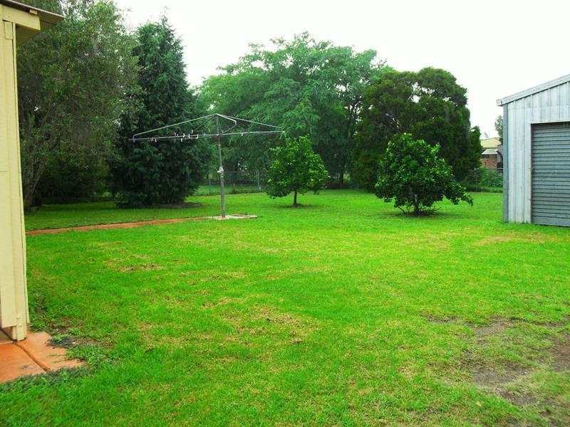35 Brisbane Street, Nanango QLD 4615