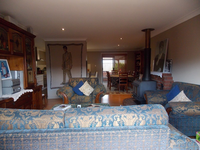 12 Normanby Street, Nanango QLD 4615